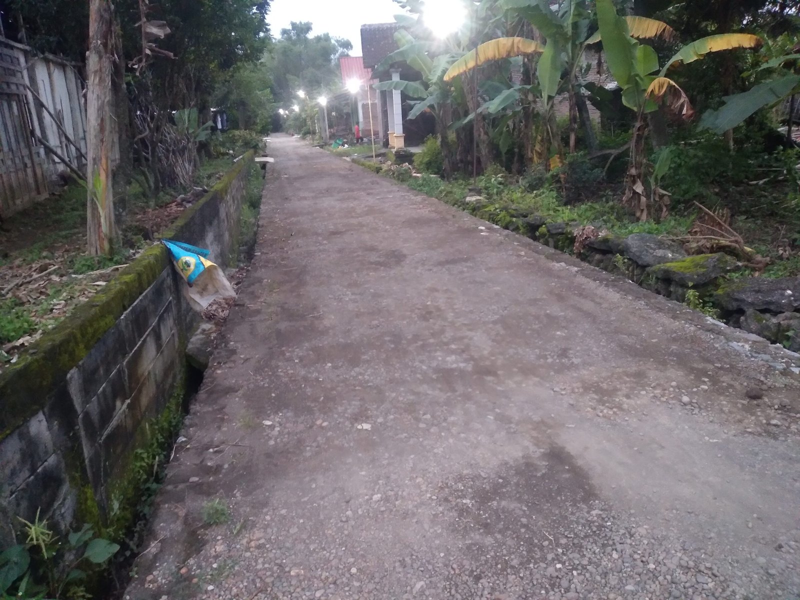 Pekerjaan Talud Dana Desa Tahun Anggaran 2025 Rp20 Juta di RT 17 Gawan Disorot, Material dan Waktu Kerja Dipertanyakan!